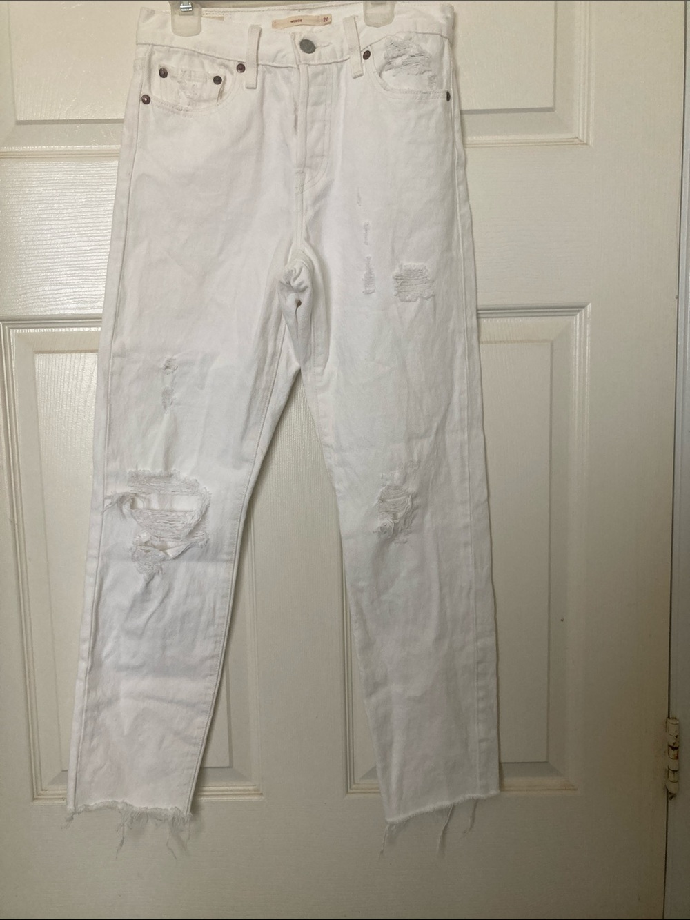Levi's White Slim Straight Distressed Jeans with Raw Hem